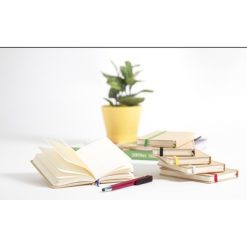 Notatnik A5 z nadrukiem Twojego logo, materiał: karton, kolor: biały Notatnik A5 z nadrukiem Twojego logo, materiał: karton, kolor: biały