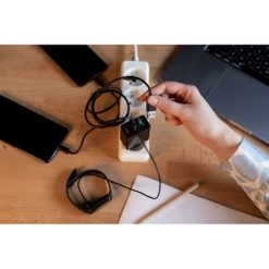 Ładowarka ścienna | Lee z nadrukiem Twojego logo, materiał: plastik, kolor: czarny