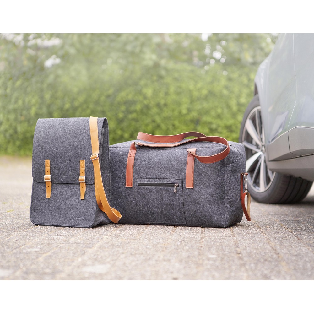 Torba sportowa, podróżna z filcu RPET z nadrukiem Twojego logo, materiał: pu, rpet, filc, kolor: grafitowy Torba sportowa, podróżna z filcu RPET z nadrukiem Twojego logo, materiał: pu, rpet, filc, kolor: grafitowy