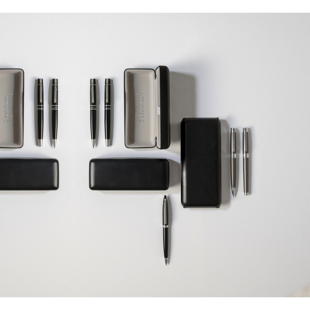 Zestaw piśmienniczy Charles Dickens®, długopis i pióro kulkowe z nadrukiem Twojego logo, materiał: metal, welur, pu, kolor: szary Zestaw piśmienniczy Charles Dickens®, długopis i pióro kulkowe z nadrukiem Twojego logo, materiał: metal, welur, pu, kolor: szary