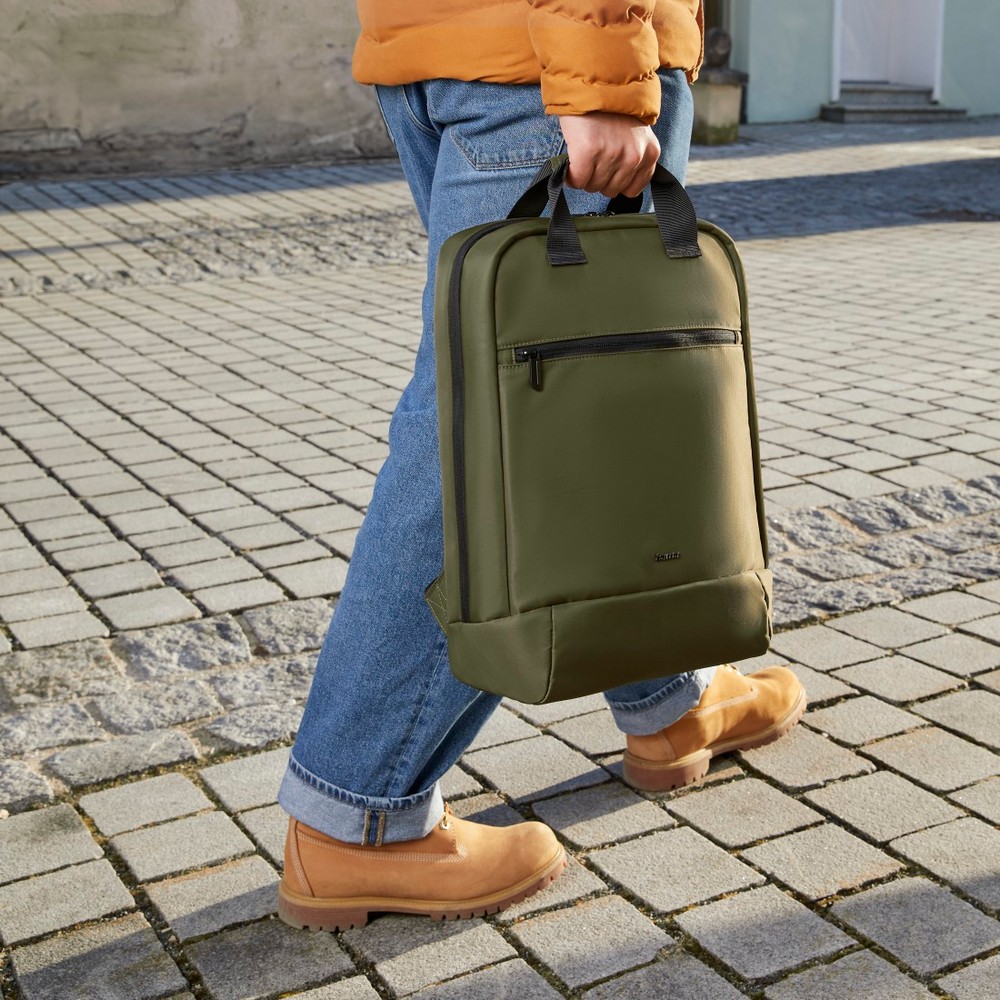 Plecak laptopa 16,2" Hama Lightweight z nadrukiem Twojego logo, materiał: poliester, rpet, kolor: zielony Plecak laptopa 16,2" Hama Lightweight z nadrukiem Twojego logo, materiał: poliester, rpet, kolor: zielony