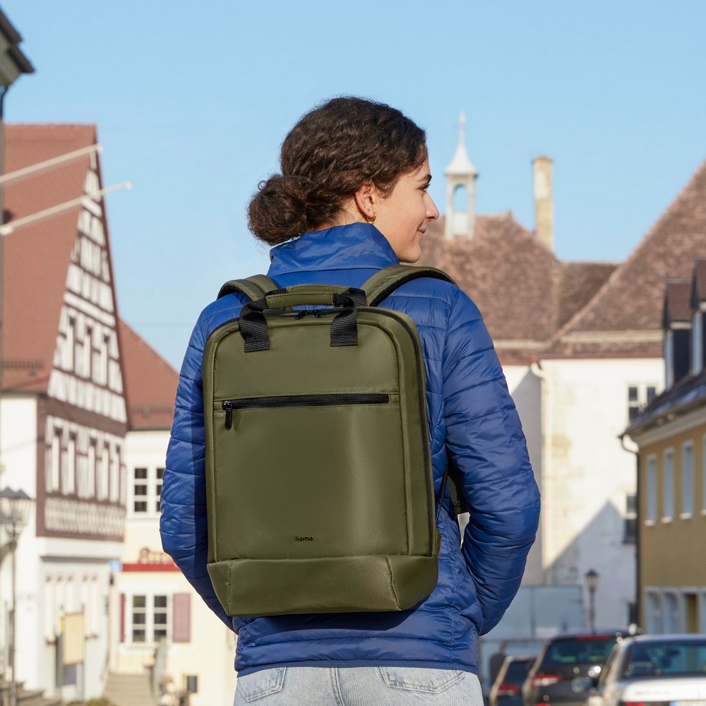 Plecak laptopa 16,2" Hama Lightweight z nadrukiem Twojego logo, materiał: poliester, rpet, kolor: zielony Plecak laptopa 16,2" Hama Lightweight z nadrukiem Twojego logo, materiał: poliester, rpet, kolor: zielony